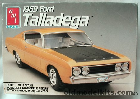 AMT 1/25 1969 Ford Talladega - Stock/Street/Stock Car, 6889 plastic model kit